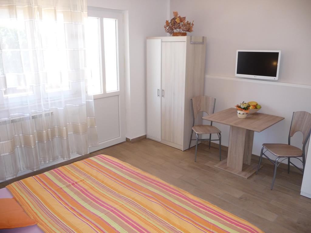 Apartments & Rooms Milka Umago Exterior foto